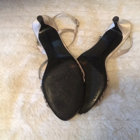 Shoes - Picture 2 of 4